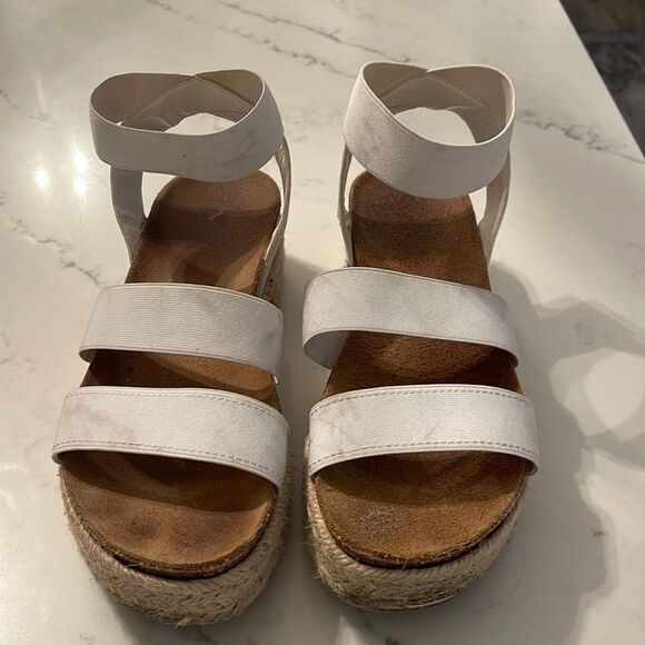 Steve Madden Shoes - Steve Madden Tunisa - Size 8